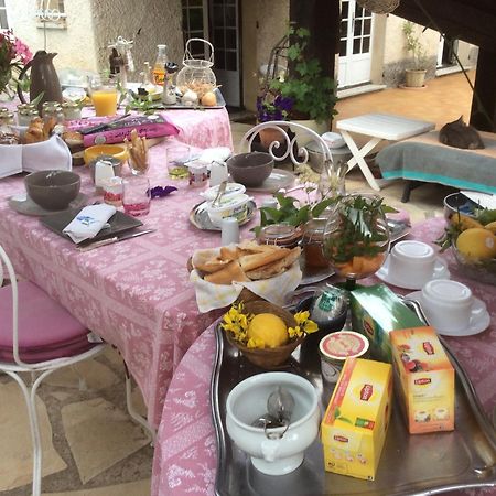 Lou Ribas Appartement Puyloubier Buitenkant foto