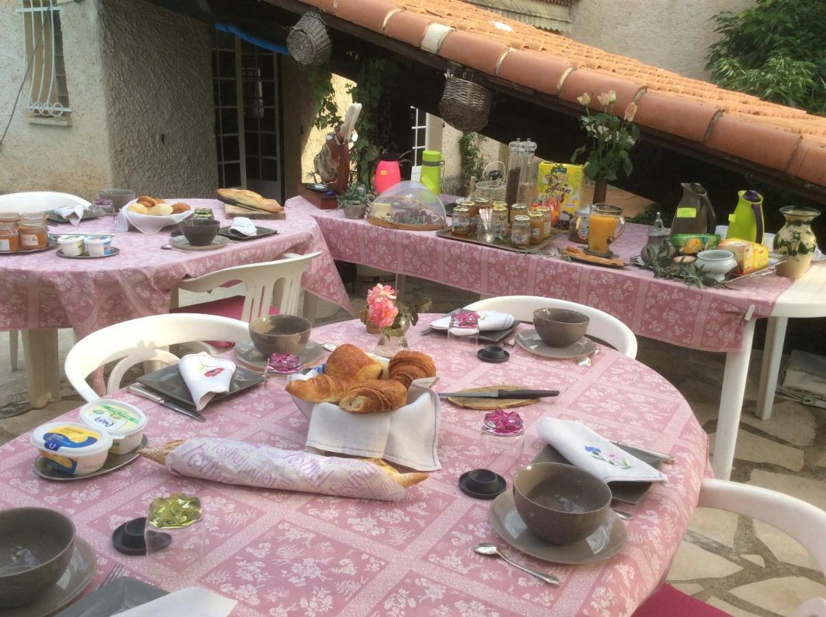 Lou Ribas Appartement Puyloubier Buitenkant foto